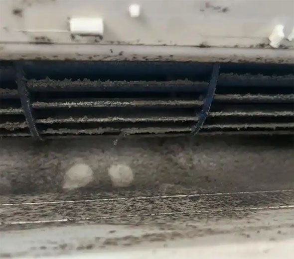 福清空调吹的风有股烧焦味是怎么回事